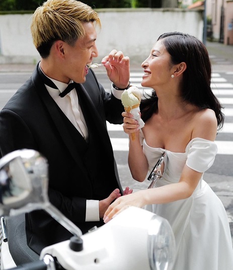 明松美玖　堂安律　ウエディング　結婚写真